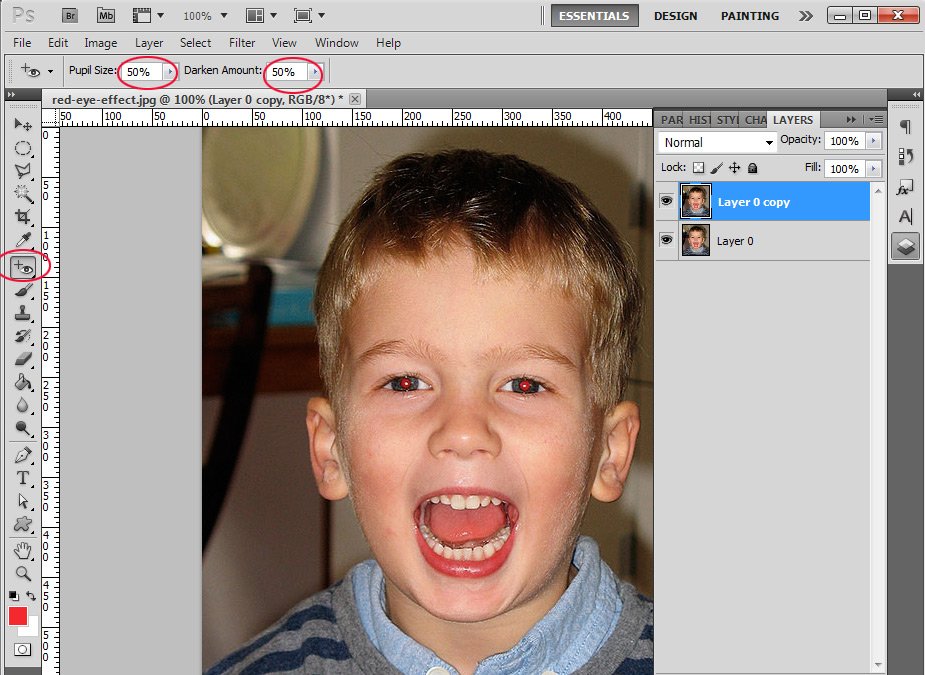 Как убрать красные глаза. Как убрать красные глаза в фотошопе. Эффект красных глаз фотошоп. Устранение эффекта красных глаз в фотошопе. Ретушь красных глаз в фотошопе.