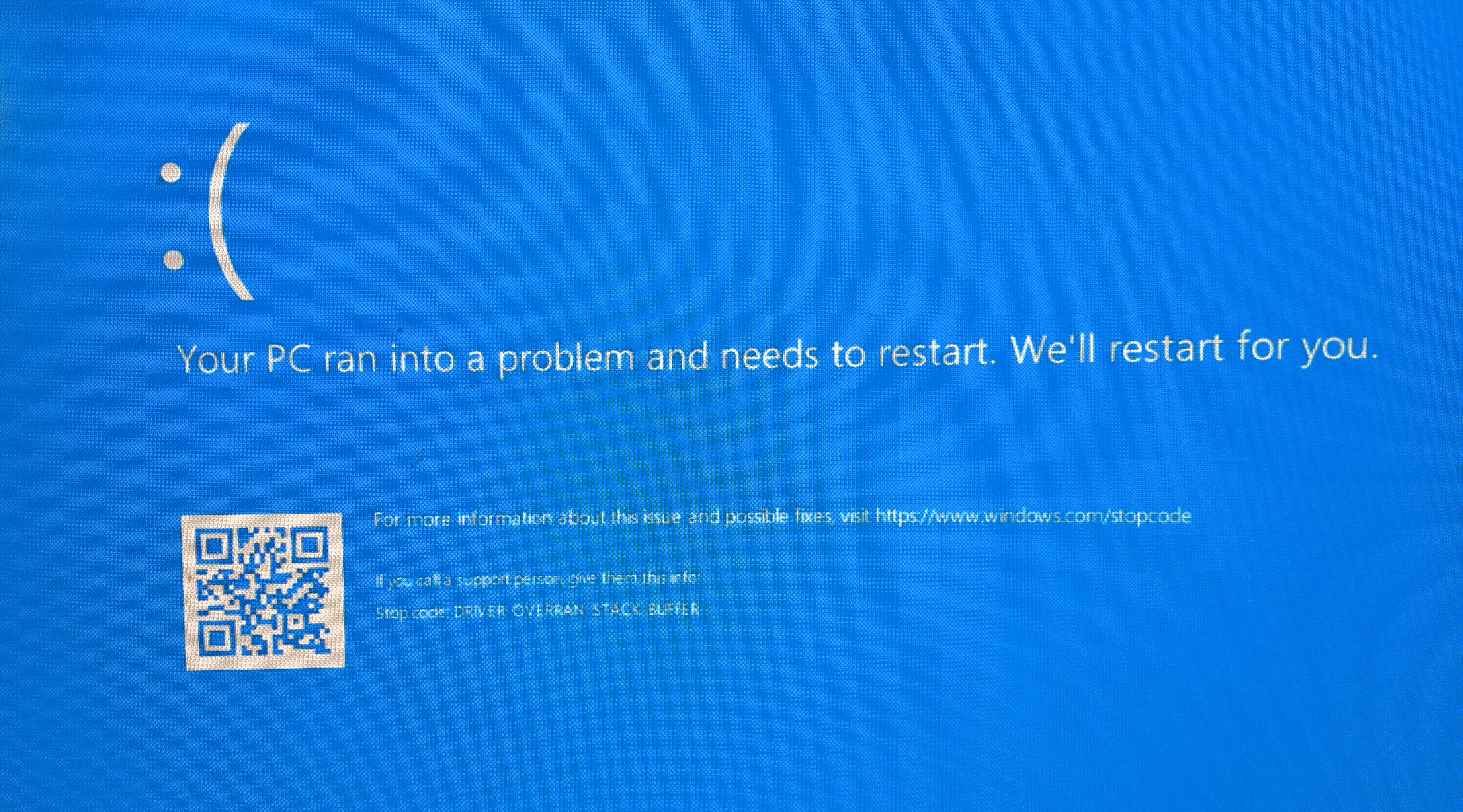Violation failed. Синий экран. Виндовс 10 BSOD. Ошибка виндовс 10. Синий экран Windows 10.
